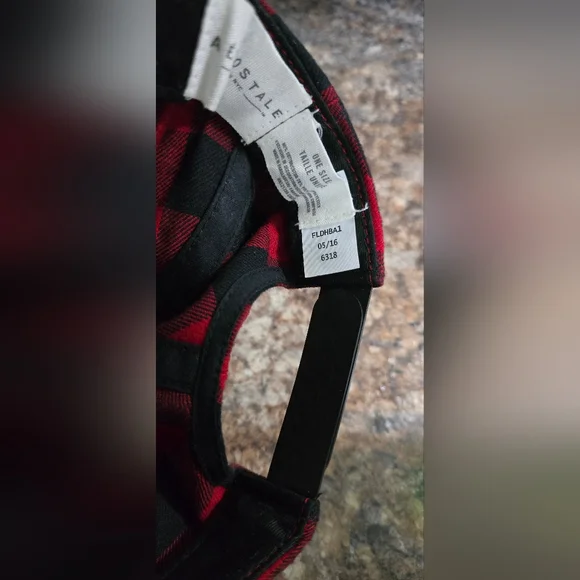 Aeropostale Red and Black Plaid Snapback Hat - Picture 5 of 6